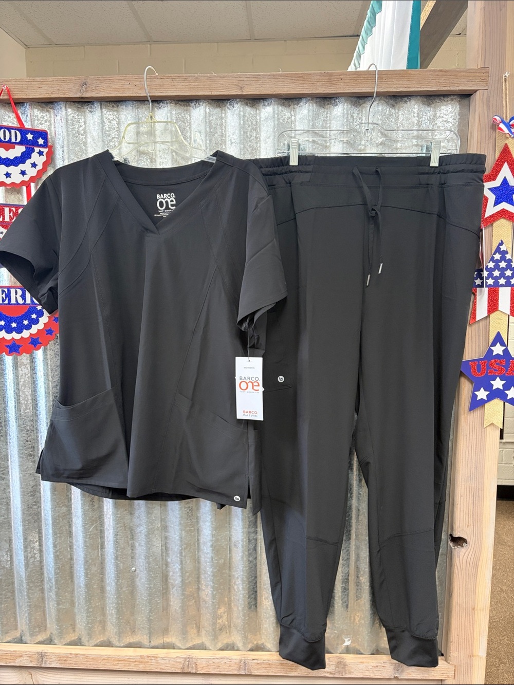 Barco Uniforms Black Scrub Top and Jogger Pants Set XL Top/XL Pant